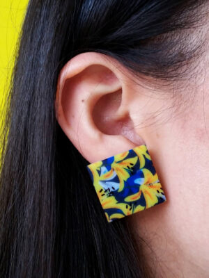 Aretes Topitos Cuadrados Lirios