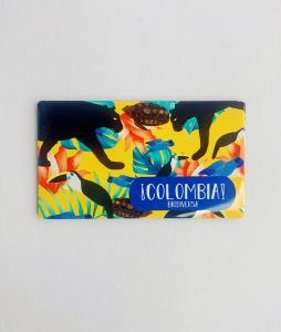 Imán rectangular de 7x4 cm, perfecto como regalo o souvenir. Cuenta con un diseño inspirado en la hermosa especia Morrocoy de Colombia