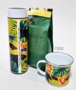 Combo de café que incluye: termo digital, café especial y taza de peltre. Perfecto como regalo o souvenir colombiano.